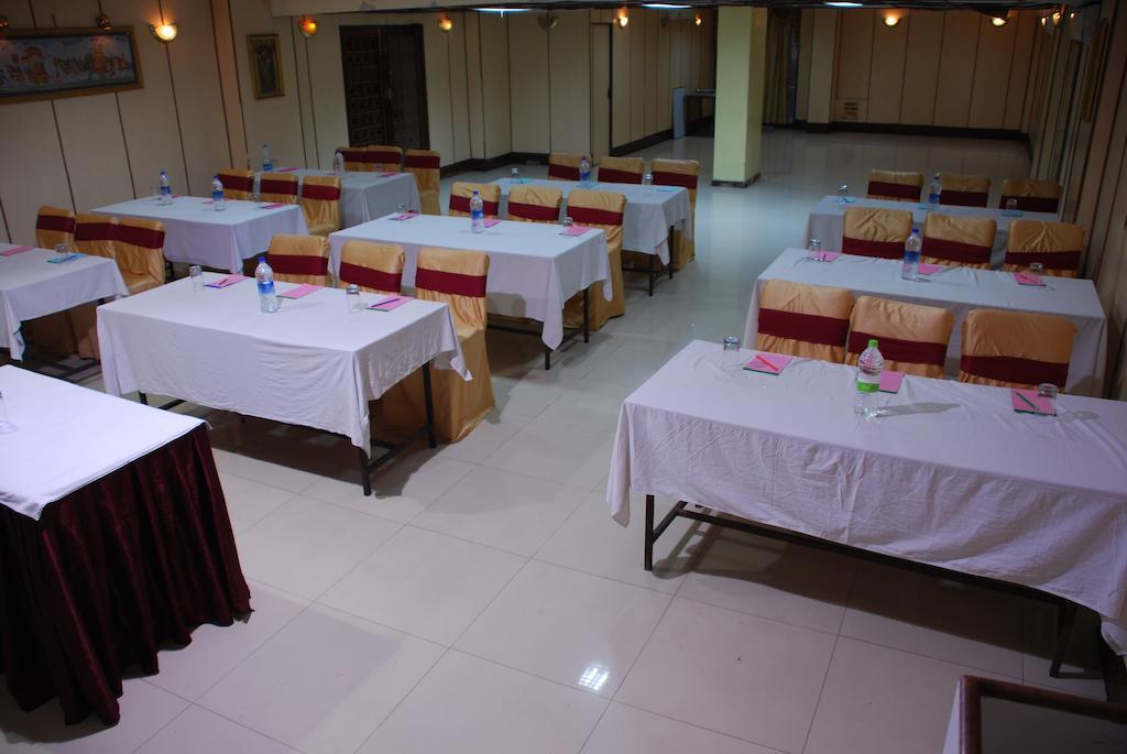 היידראבד Hotel Mandakini Jaya International מראה חיצוני תמונה